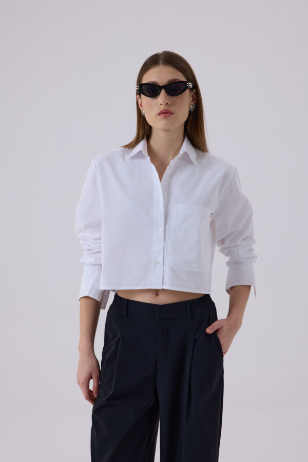 Amelie Oversize Crop Kişiselleştirilmiş Beyaz Cepli Gömlek