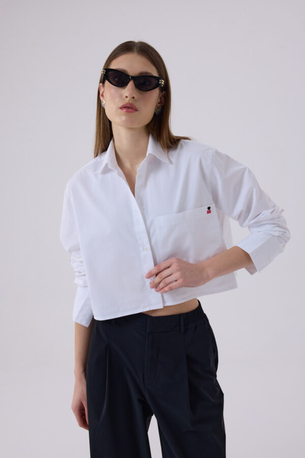 Amelie Oversize Crop Kişiselleştirilmiş Beyaz Cepli Gömlek