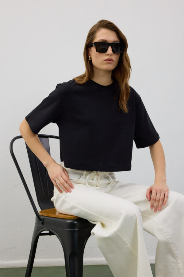 Berthe Crop Boyfriend Siyah Tshirt