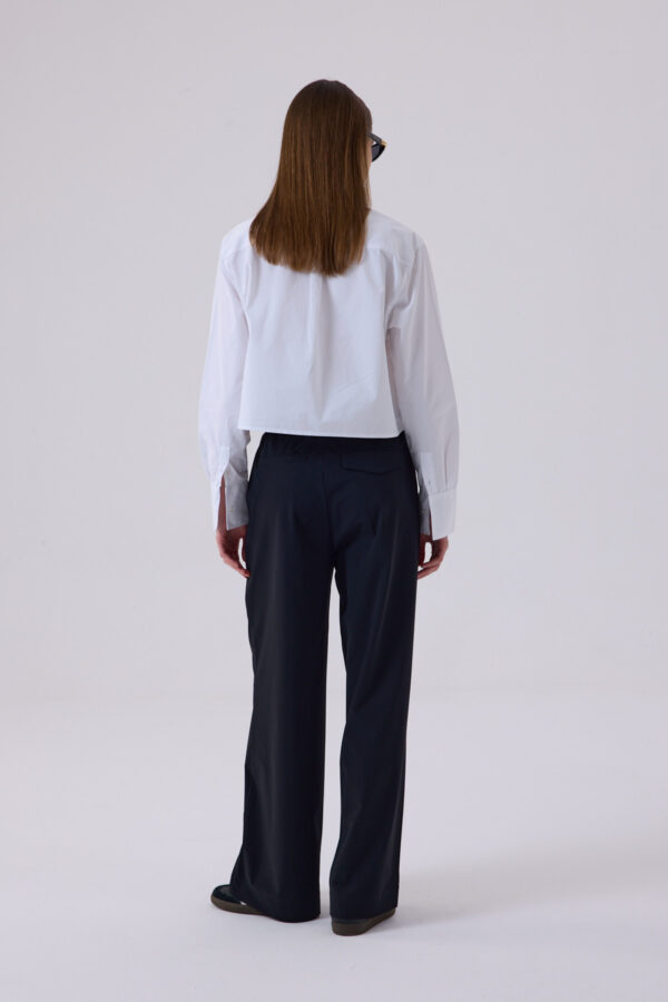 Amelie Oversize Crop Kişiselleştirilmiş Beyaz Cepli Gömlek