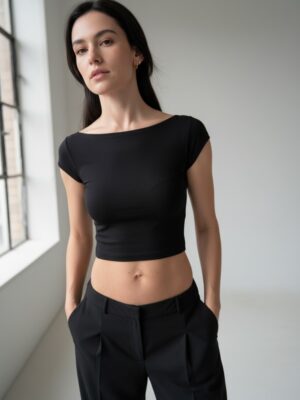 Lou Siyah Crop Top